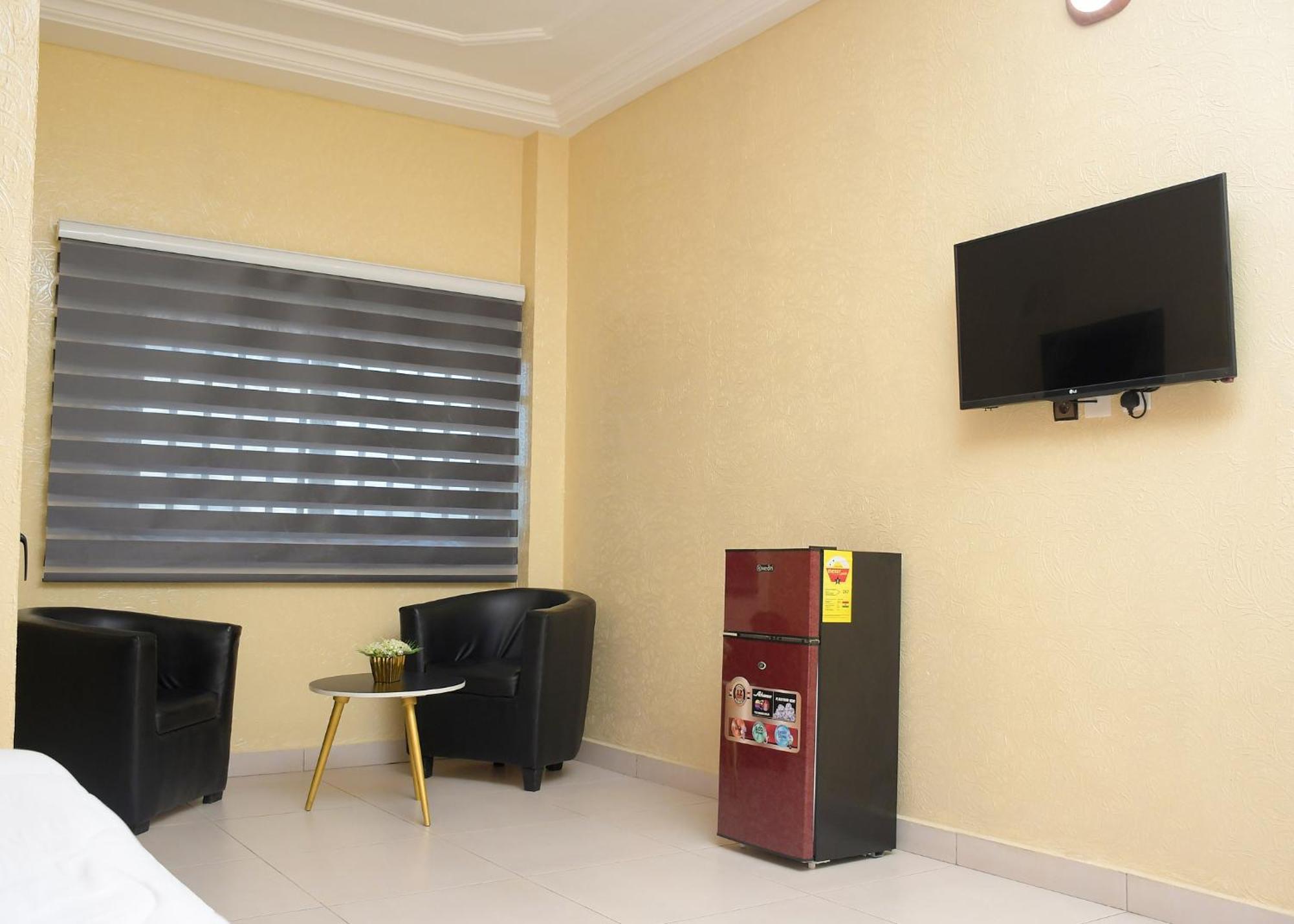Hotel Mavilla Котону Экстерьер фото