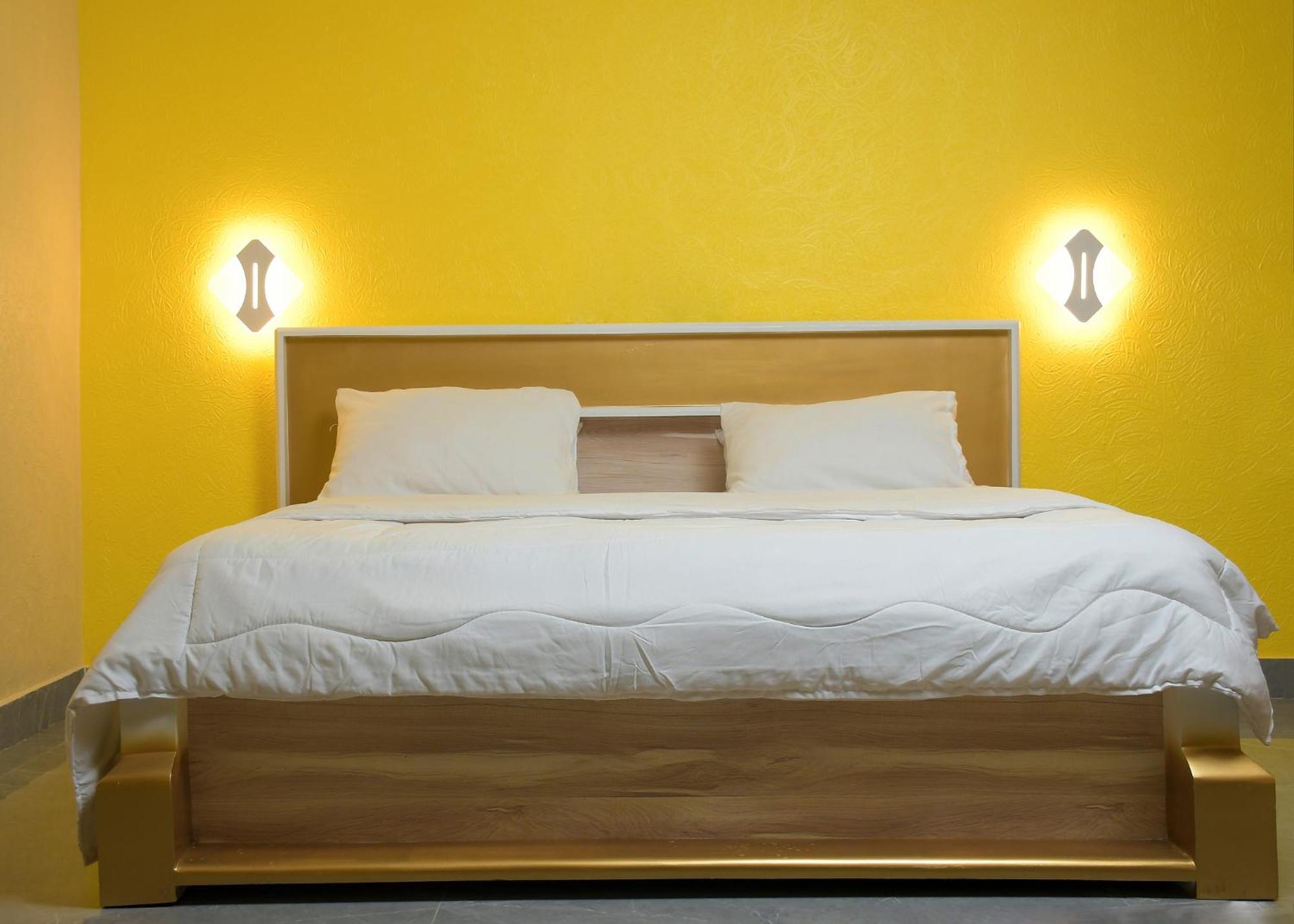 Hotel Mavilla Котону Экстерьер фото