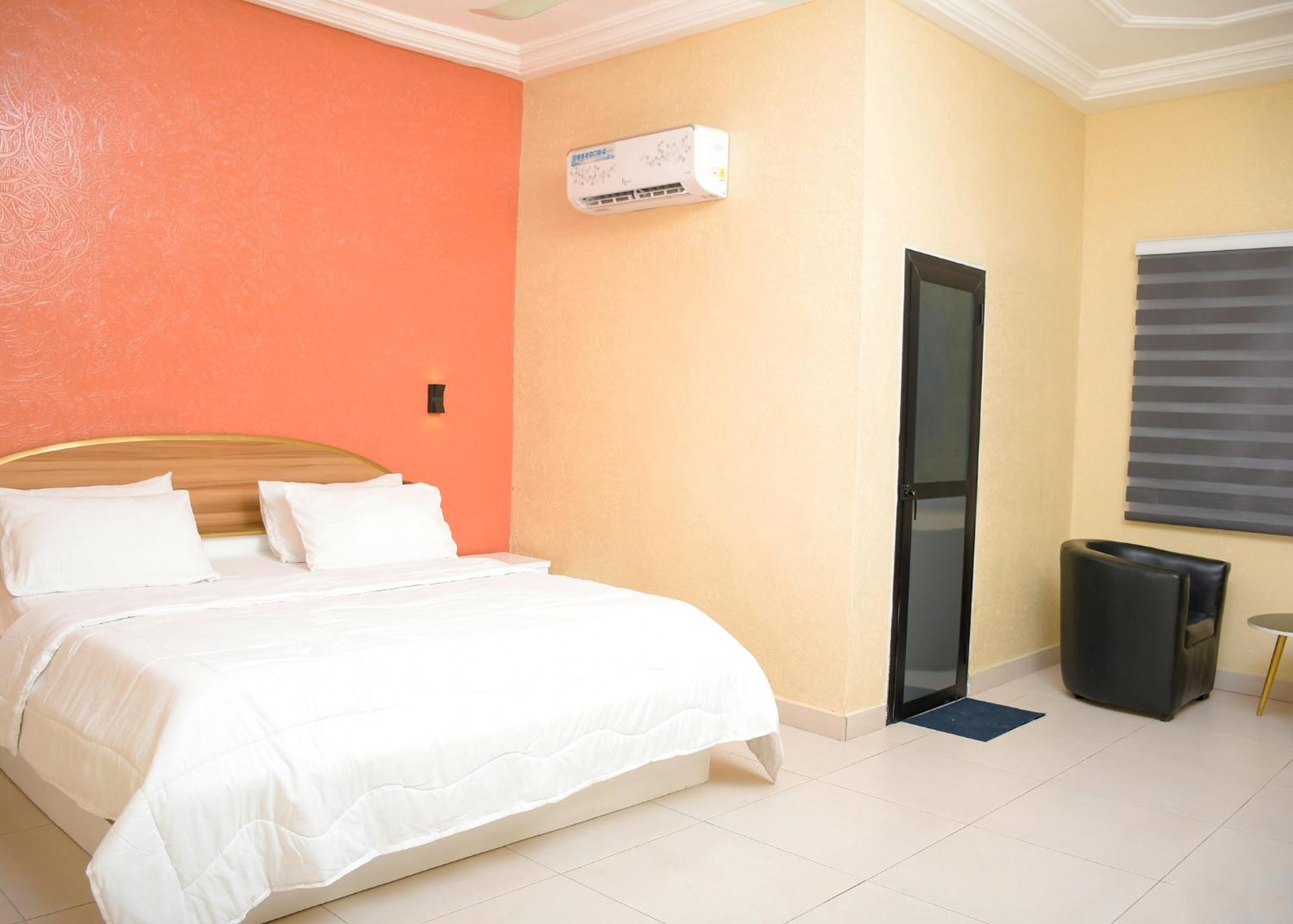 Hotel Mavilla Котону Экстерьер фото