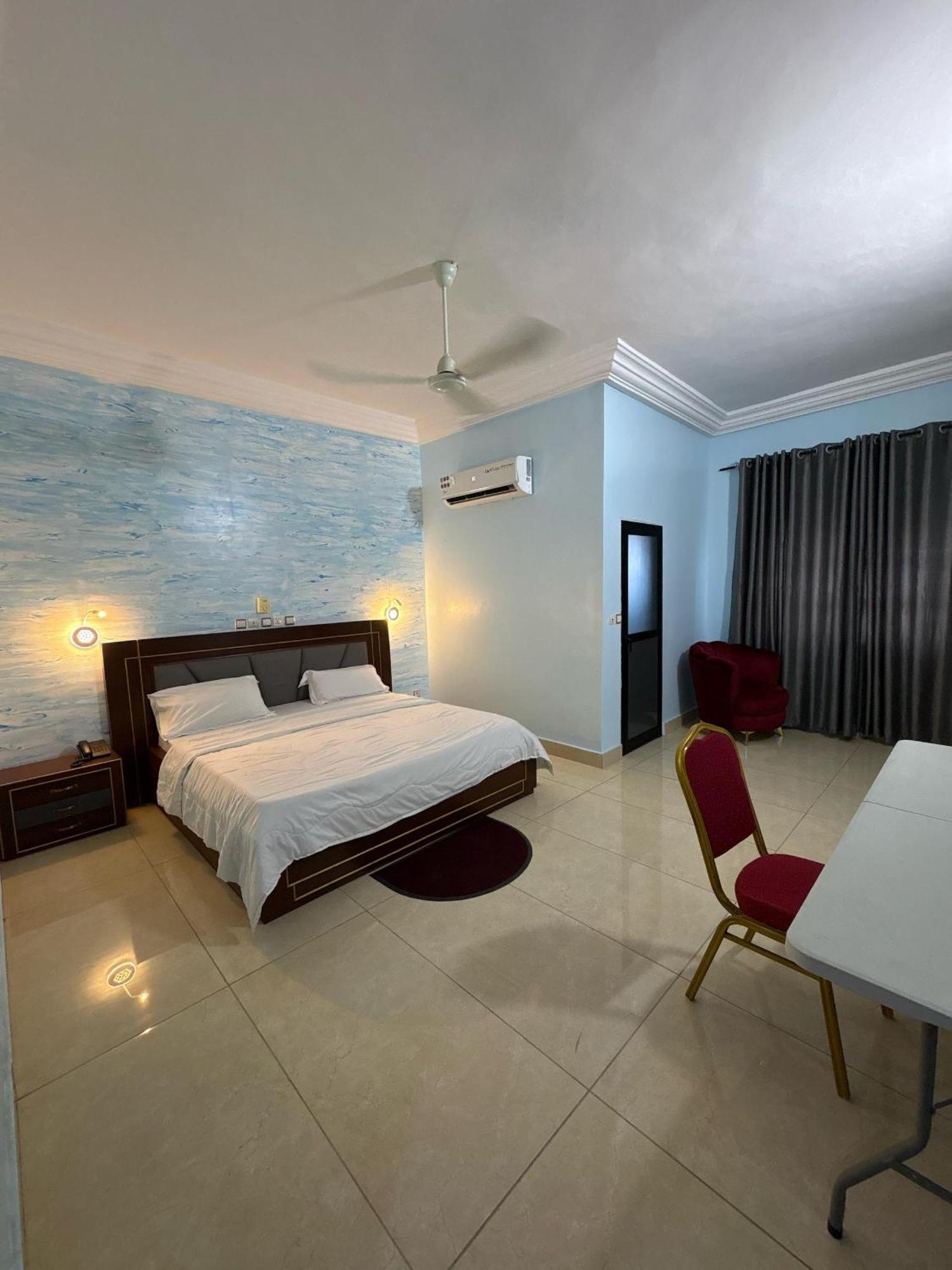 Hotel Mavilla Котону Экстерьер фото