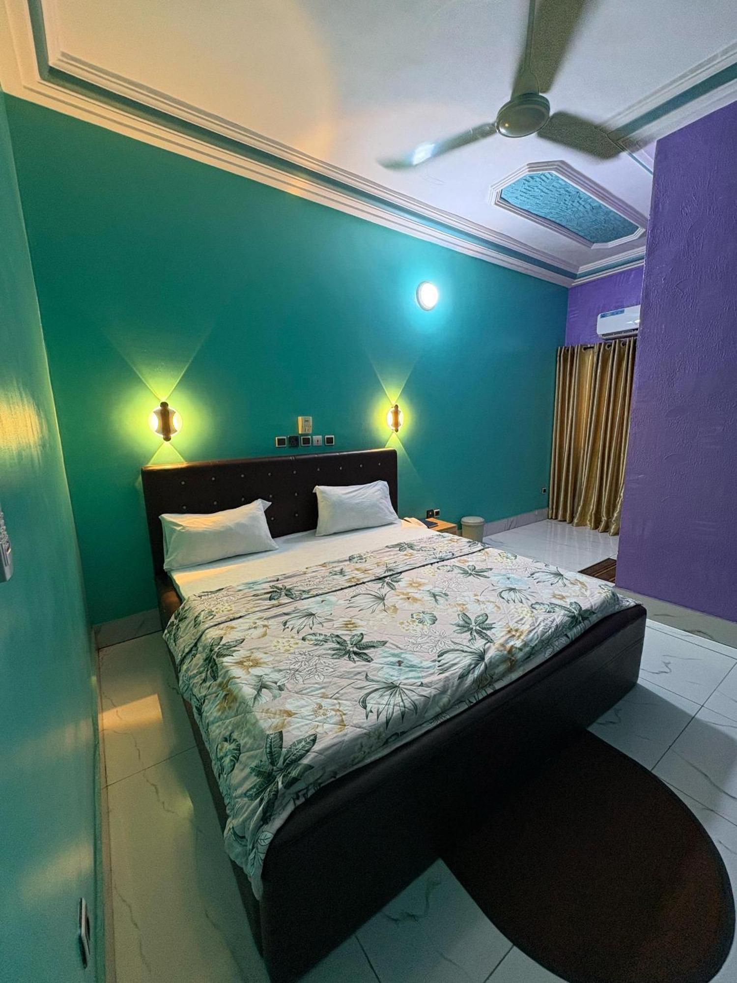 Hotel Mavilla Котону Экстерьер фото